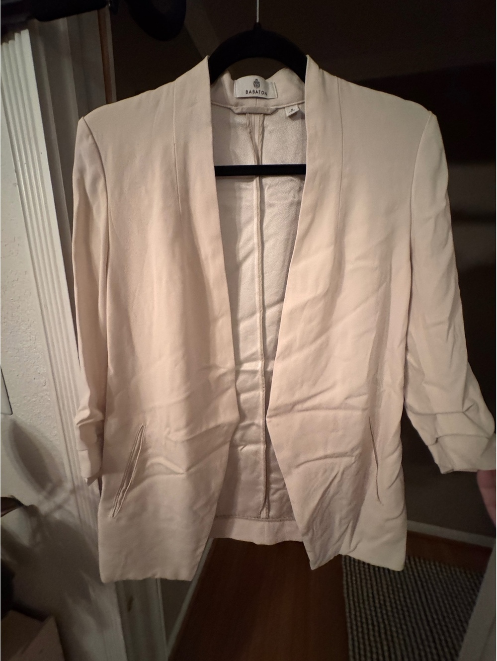 Aritzia Babaton Power Blazer Size 0 Ivory Cream Ruched Sleeve Open Front